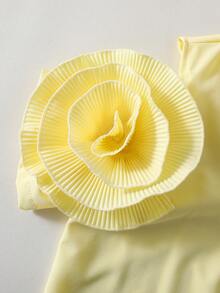SHEIN Classic And Fashionable Elegant Woven Fabric Shirt For Girls With Special Decorative Flowers On The Sleeves, Eye-Catching Embellishment, Loose And Comfortable Fit, Suitable For Daily Commuting, Outdoor Play, And Wearing For Gatherings And Photo Shoots In Summer - Yellow - View 3