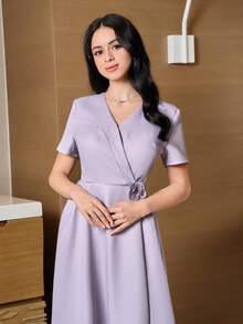 Modelyn 优雅的3D立体花卉V领女式连衣裙 - 紫色 - 查看 4