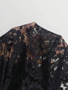 Mistrie Vestido mini ajustado de encaje negro sexy, vestido de club de manga larga con escote en V y recortes, ajuste ceñido - Negro - Ver 4