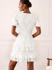 Lilora 女士优雅蕾丝拼接花卉饰边连衣裙，奢华女装，新款女装，休闲高品质连衣裙，蕾丝连衣裙，高端时尚，百搭优雅。适合通勤、日常穿着、休闲外出、派对、约会、聚会、休闲活动、郊游、假日、度假、夏季和假日旅行。白色荷叶边连衣裙，女士蕾丝连衣裙，女士迷你连衣裙，短袖连衣裙，夏季蕾丝连衣裙，女士蕾丝连衣裙，优雅白色蕾丝连衣裙 - 白色 - 查看 4