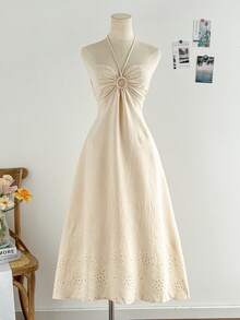 Soleia 蓝白花卉印花抽绳领口镂空腰身浪漫休闲度假连衣裙，适合度假、约会、下午茶、音乐节、波西米亚风等场合。 - 杏色 - 查看 5