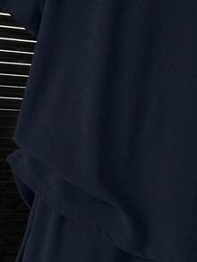 SHEIN Vacaura 2件套青少年春夏秋季插肩袖撞色条纹T恤和口袋短裤休闲运动时尚套装 - 藏蓝色 - 查看 4