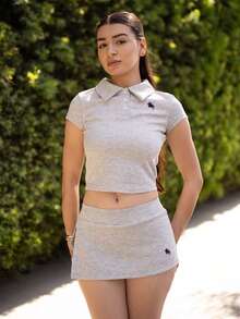 Andrea Bello 女士休闲简约Polo领马匹刺绣修身T恤+迷你低腰裙裤套装 - 灰色 - 查看 6