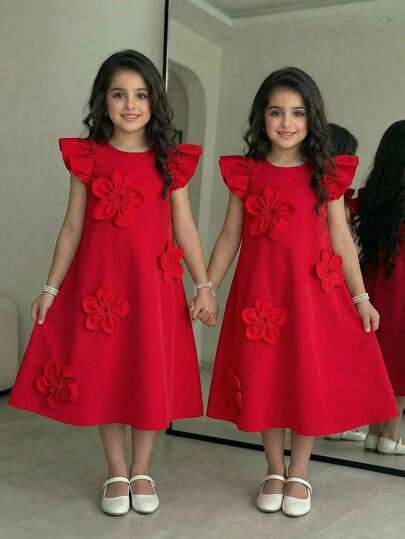 SHEIN Vestido casual de niña con cuello redondo de unicolor tejido, volantes 3D con estampado floral en el bajo