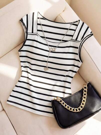 Resyla 大码条纹短袖宽松圆领休闲度假T恤，适合旅行、度假和约会