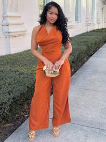 Alexandranx 2025 年春夏新款音乐节、复活节、圣帕特里克节、西部风、游牧风、生日派对、毕业典礼、学院风、学生风、日常穿着、休闲装、度假装、邮轮旅行、海滩装、日光浴装、网络流行装、街头服饰、婚礼宾客波西米亚风、通勤装、早午餐装、机场装、不对称领带结设计棕色纹理短款上衣和阔腿亚麻裤两件套 - 棕色 - 查看 4