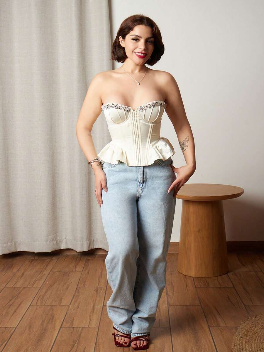 Lupita Cardoza 香槟色缎面优雅浪漫约会派对紧身胸衣上衣,带骨胸衣、腰部收紧、装饰领口和荷叶边下摆设计,适合婚礼宾客礼服 - 白色 - 查看 1