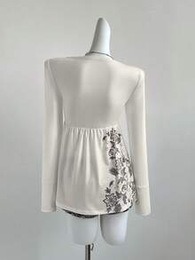 Sweetra 千禧年Y2K甜美性感学院风休闲蕾丝拼接V领印花长袖T恤，适合女性穿着，春、秋、冬三季皆宜。 - 杏色 - 查看 2