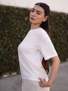 Andrea Bello 女士宽松休闲圆领基础款短袖上衣，秋冬季 - 白色 - 查看 3