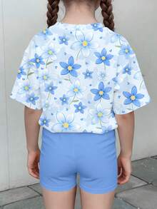 SHEIN Imprimé floral bleu mignon, imprimé de la princesse reine des neiges de dessin animé Frozen, ensemble assorti pour sœurs et meilleures amies, t-shirt à manches courtes et short 2 pièces style minimaliste décontracté pour jeune fille, adapté pour l'été - Multicolore - Voir 2