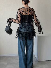 FRIFUL Cardigan Wanita Motif Bunga Berbulu dan Jala dengan Kerah Bulat dan Hem Berkerut, Lengan Panjang - Hitam - View 3