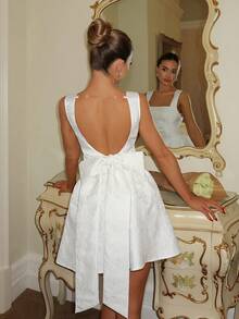 Glamine Charm 法式优雅白色提花吊带露背蝴蝶结无袖迷你连衣裙，适合生日派对、返校、毕业舞会、姐妹聚会、下午茶、婚礼等场合。 - 白色 - 查看 6