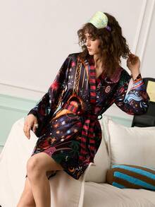 Young Zodiac Circus Innovative Pattern Contrast Red & Black Striped Women Robe - Multicolor - View 4