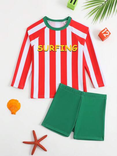 SHEIN Set de 2 piezas de ropa de baño para niños pequeños, con parte superior de manga larga y pantalones cortos, estampado de rayas verdes y rojas, y estampado de surf, en estilo casual de vacaciones, de tela de punto, adecuado para verano, playa y piscina