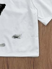 Manfinity ZONE917 Box-Cut Distressed Print Short Sleeve Shirt, Streetwear Style, Gift For Friends - White - View 4