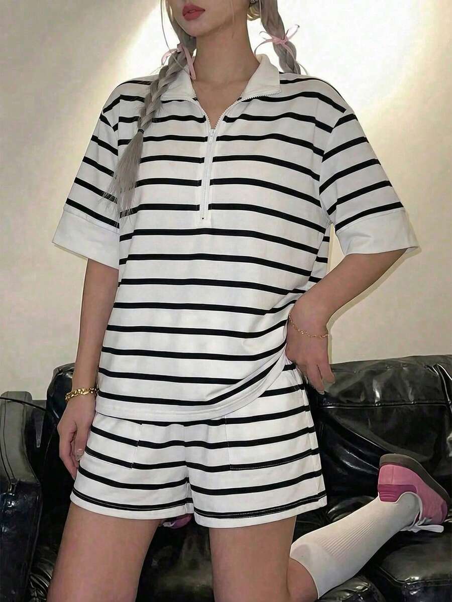 SHEIN Explorewe 2件套女士及少女休闲条纹Polo衫套装，宽松拉链Polo领短袖上衣配口袋阔腿短裤，撞色条纹通勤运动套装 - 黑與白 - 查看 1