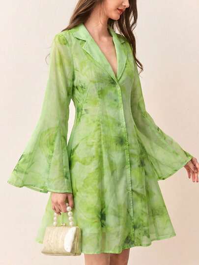 Aveloria Rosie Đầm ngắn dáng chữ A cổ bẻ bằng chiffon in hoa màu vàng Rosie