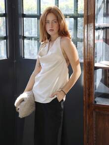 SILVIA DI SANTO 女士簡約時尚斜領袖子無袖連體褲，通勤頸掛式設計 - 杏色 - 查看 1