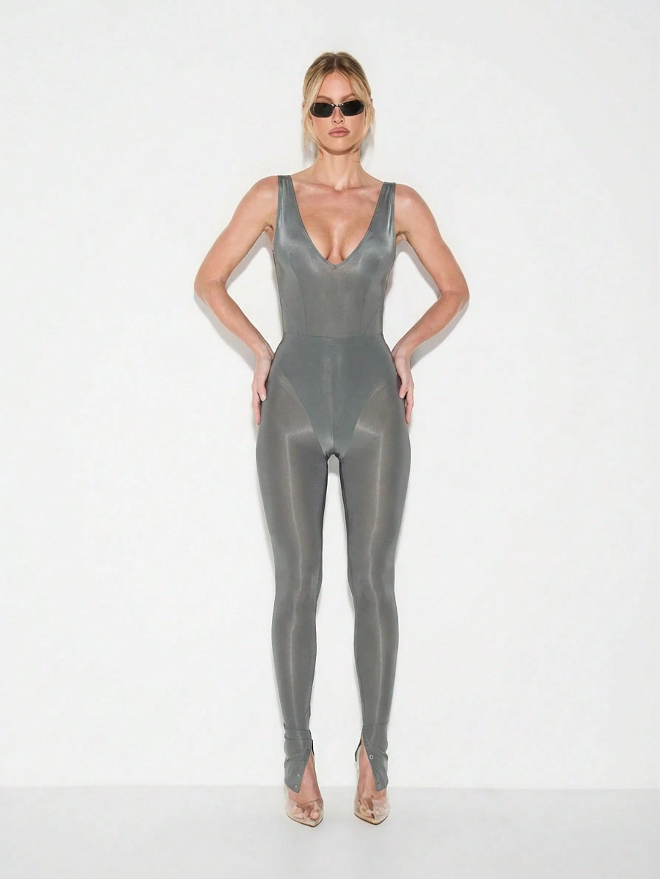 KIZN Leggings de cintura alta em couro sintético com detalhe de botão