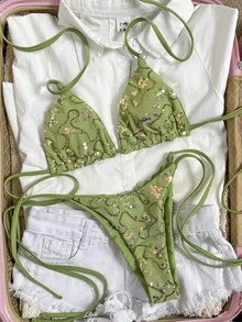 Costavie Set bikini sexy cu 2 piese, sutien triunghiular din material special, cu paiete colorate, și slip de baie cu legături laterale, set bikini sexy, primăvară/vară, model boho, set bikini verde modest, set bikini verde salvie cu legături, seturi două piese pentru femei, costum de baie camuflaj matcha, costum de baie pentru femei, două piese, bikini pentru femei, 2 piese, ținute de vară pentru femei, 2 piese - Verde măsline - Vizualizare 6