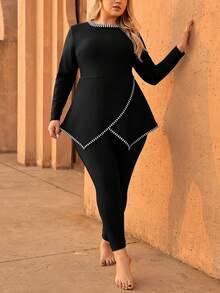 Swim Mulvari Conjunto Burkini de 2 Peças Plus Size para Mulheres, Top de Manga Longa e Calça Longa com Estampa Digital, Adequado para Férias na Praia no Verão - Multicolorido - Visão 4