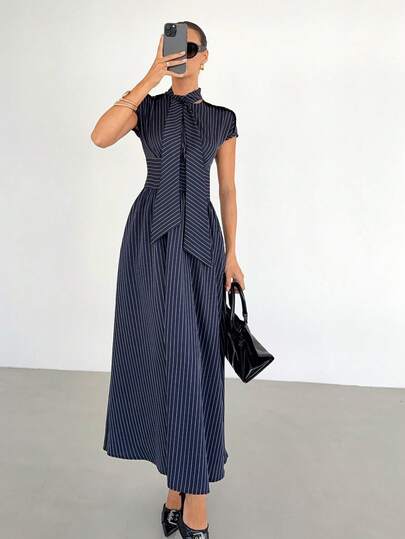 Siren Gaze 藏蓝色条纹领通勤连衣裙，春夏新品