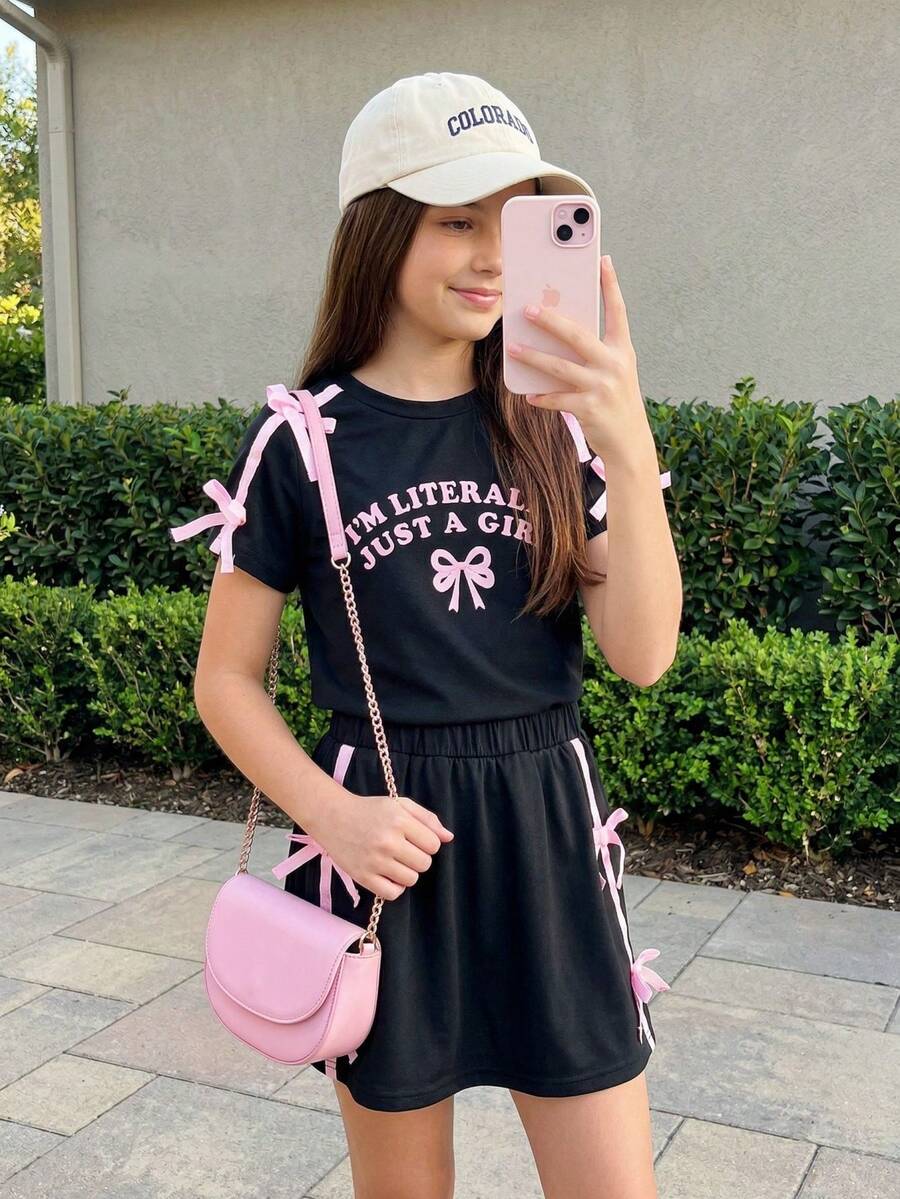 SHEIN Genkimix Kids 2件套女童粉色蝴蝶结芭蕾舞短袖T恤和裙子套装,学院风春夏休闲套装 - 黑色 - 查看 1