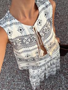 Livesso Bộ đồ mùa xuân hè gồm áo cardigan không tay buộc dây họa tiết kẻ sọc, hoa văn, hình học và chân váy chữ A xòe rộng, thanh lịch cho công sở, kỳ nghỉ, bãi biển, đám cưới, ngày Valentine, phong cách boho ngắn dành cho nữ. - Đen và trắng - Xem 6
