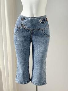 Elamini Women's Floral Embroidered Pocket Casual Flare Jeans - Light Wash - View 6