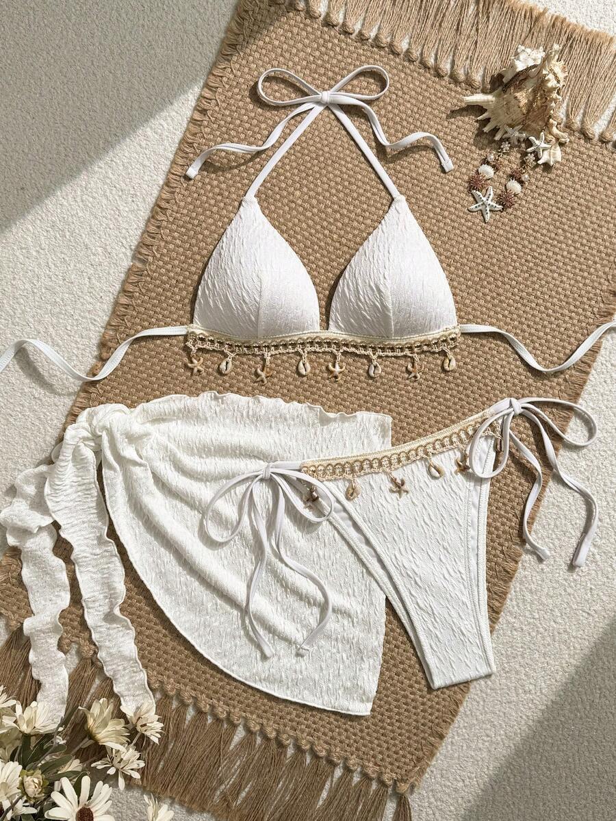 Swim Vcay 2026 neuestes Design mit weißem strukturiertem Stoff, Muschel- und Seestern-Verzierung und passendem seitlich gebundenem Bikinihose und Rock, eleganter Strandparty-Urlaubsstil Damen 3-teiliges Bikini-Badeanzug-Set - Weiss - Übersicht 1