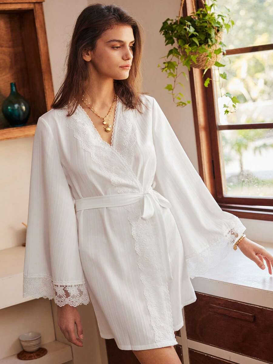 宽松休闲睡袍，适合度假和居家穿着，白色浪漫女士睡衣 - 白色 - 查看 1