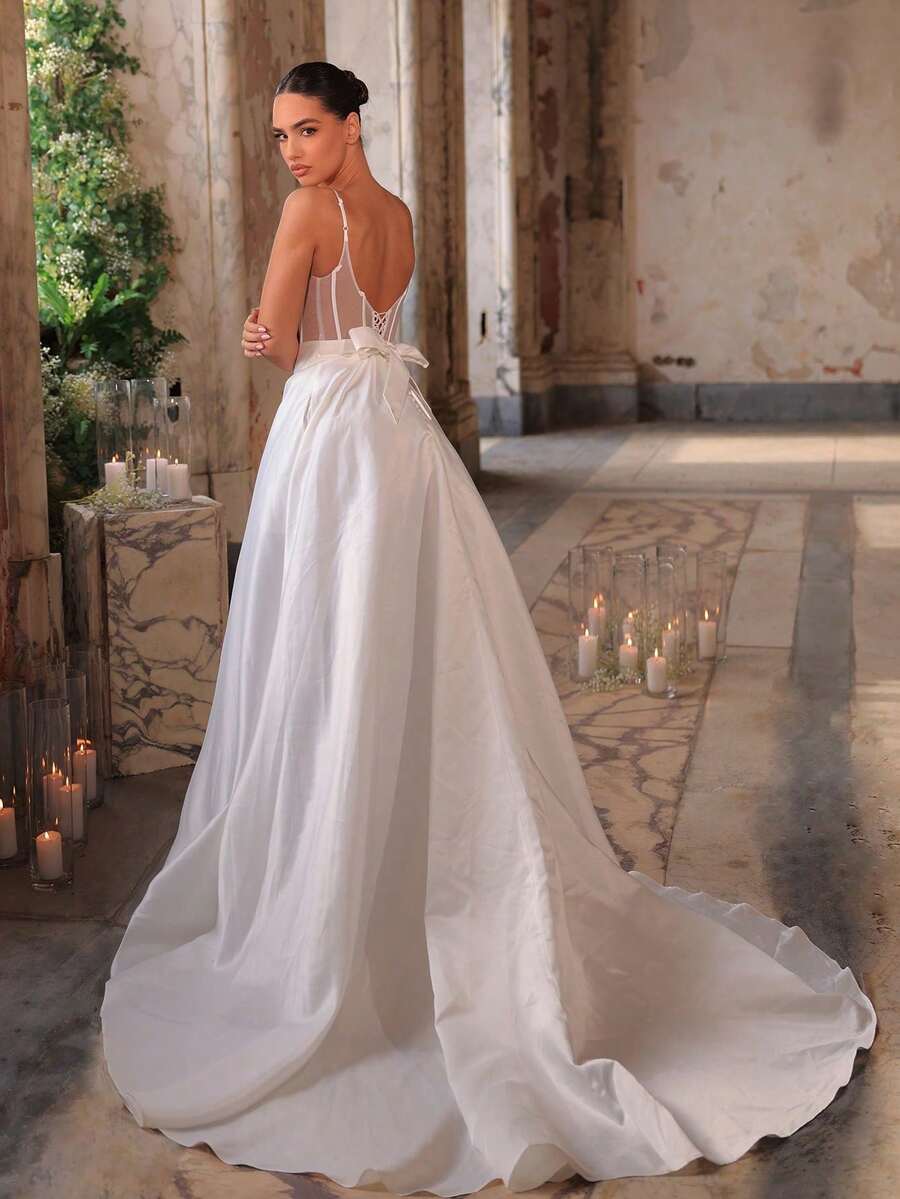 Glamrae Petite Đầm maxi satin trắng thanh lịch, tối giản, cổ chữ V, hở lưng, thắt nơ điều chỉnh được, có túi bên hông và đuôi váy dài, thích hợp làm đầm cưới. - trắng - Xem 1