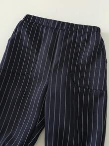 SHEIN 2件套男婴优雅海军蓝条纹绅士套装，包含背心外套和裤子，适合复活节、婚礼、洗礼、一周岁生日庆祝、迎婴派对、花童、戒指童等场合。 - 藏蓝色 - 查看 3