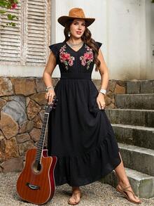 SHEIN LUNE Vestido Longo com Bainha Fluida em Tecido Texturizado Plus Size, Vestido de Verão Traje de Formatura 4 de Julho Branco - Preto - Visão 8