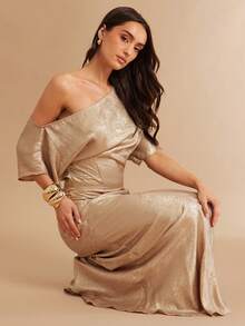 Silquee 女士金属质感不对称肩部修身连衣裙 - 金色 - 查看 7