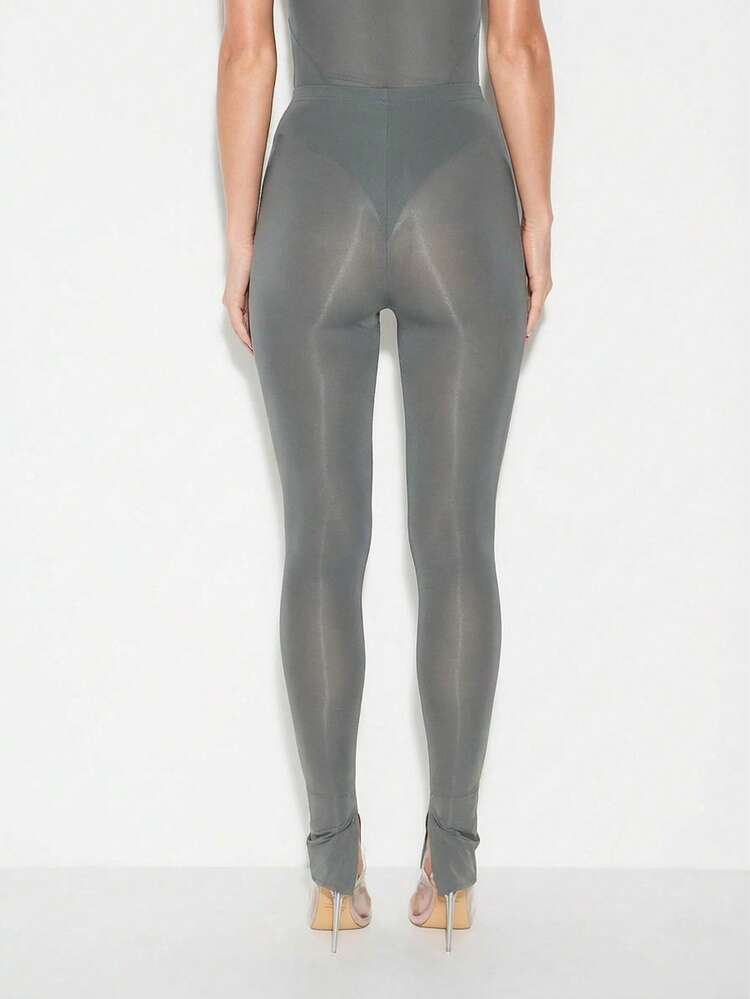 KIZN Hochgeschnittene Kunstleder-Leggings mit Knopfdetail am Knöchelverschluss, Skinny-Fit Hose in voller Länge