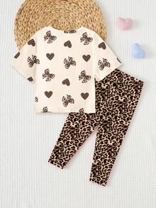 SHEIN 奶油白甜美复古豹纹蝴蝶结，可爱豹纹爱心印花图案，姐妹闺蜜套装，女婴休闲宽松圆领短袖T恤和紧身打底裤套装，适合春夏穿着，可爱夏季童装，夏季外出服，韩版风格，舒适百搭，时尚童装，Y2K风，卡哇伊风，派对装，日常穿搭，度假装，可爱舒适，2026夏季，田园风，周末休闲装，家庭出游装，拍照服装，休闲装，婴幼儿印花T恤套装 - 彩色 - 查看 3