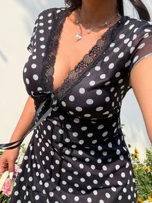 GalTyme 大码女式蕾丝拼接波点蝴蝶结装饰时尚约会派对连衣裙 - 黑色 - 查看 2