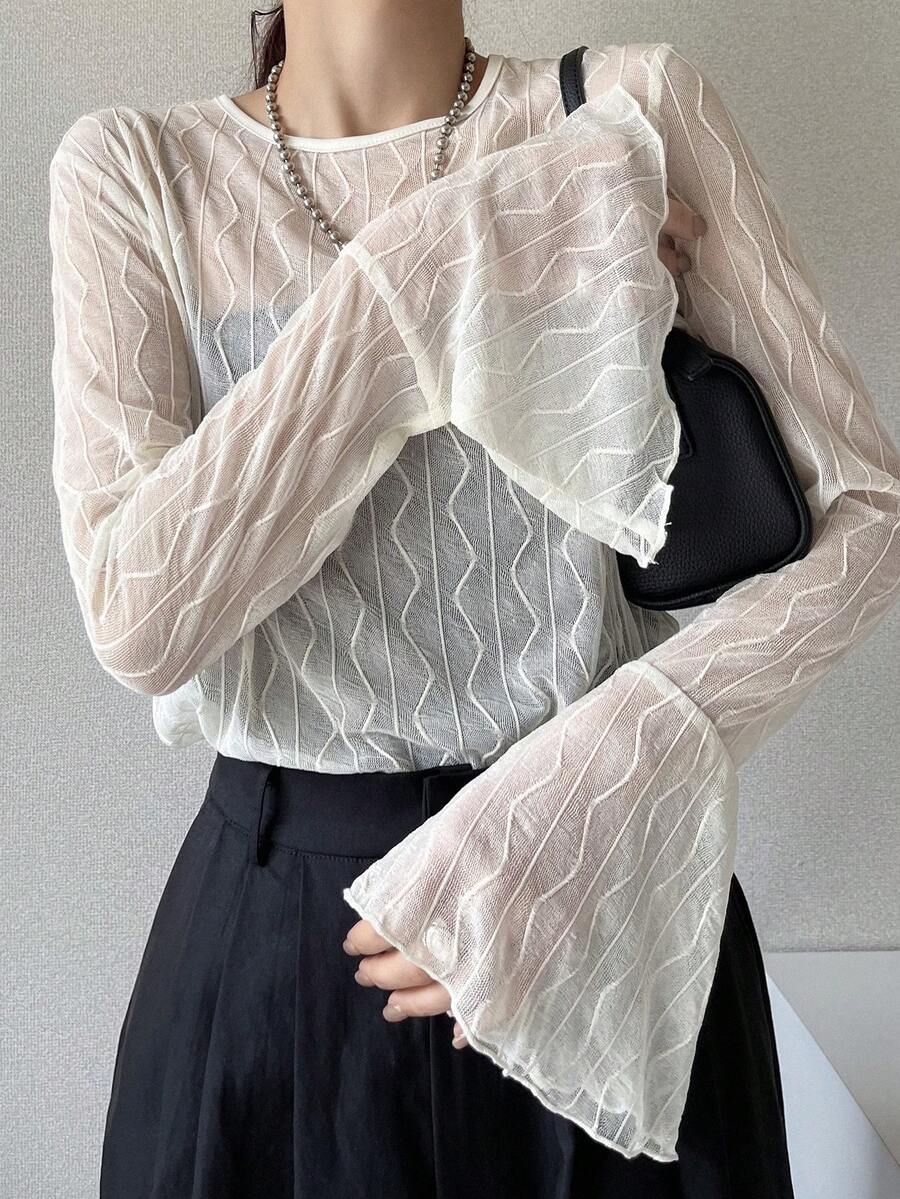 FRIFUL 女款圓領蕾絲布料修身喇叭袖純色休閒T恤 夏季長袖 - 杏色 - 查看 1