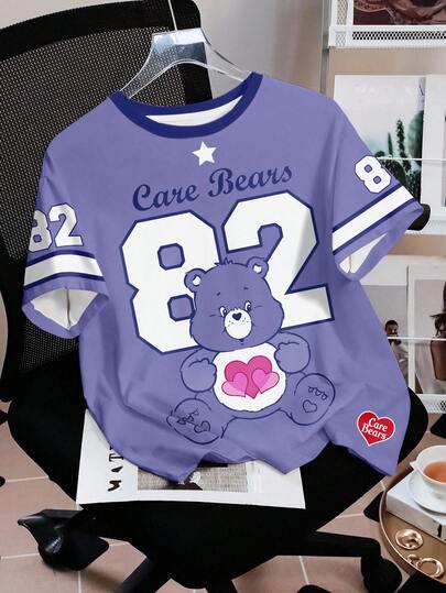 SHEIN X Care Bears Camiseta feminina de manga curta com estampa de letras e números, gola redonda, estilo casual e versátil para o dia a dia.