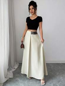 Elenzga 女士A字半身裙，采用柔软舒适的杏色面料，竹纤维针织设计，优雅知性，A字廓形修身显瘦，凸显腿部线条，配有小腰带增添设计感，适合工作、旅行和社交场合，是女士衣橱必备单品。 - 杏色 - 查看 5