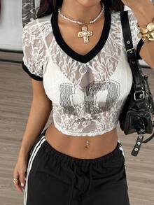 SHEIN EZwear 白色蕾丝水钻装饰T恤，学院风女款 - 黑與白 - 查看 1