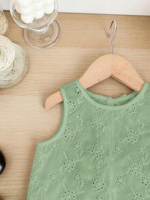 SHEIN LMoss Kids 女婴可爱夏季休闲百搭白色刺绣花卉吊带衫 - 綠色 - 查看 3