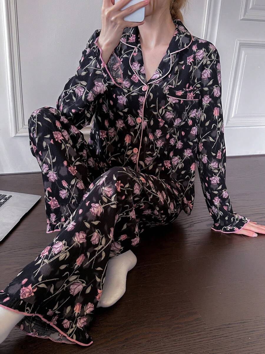Napfluff Conjunto de pijama de manga larga con estampado floral en el cuello - Negro mate - Ver 1