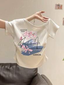 Resyla Camiseta de mujer con estampado de estilo oriental de sakura y paisaje, con cintura fruncida y manga corta descubierta de los hombros - Blanco - Ver 4