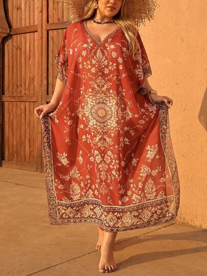 Swim Mulvari غطاء شاطئ بأكمام نصفية وياقة على شكل حرف V مزخرف بالزهور للمرأة ذات الحجم الكبير