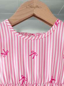 Souflis Souflis 法式女童浅粉色条纹蝴蝶结印花喇叭袖露背蝴蝶结装饰休闲连衣裙，甜美时尚，适合外出、上学、玩耍等各种场合。 - 粉色 - 查看 4