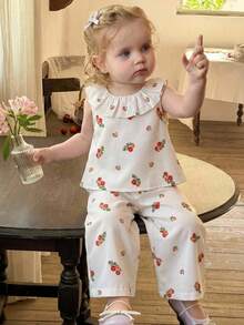 SHEIN LMoss Kids 女宝宝夏季度假可爱碎花荷叶边无袖上衣和松紧腰裤套装 - 卡其色 - 查看 2