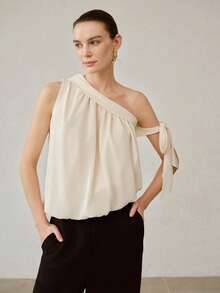 MOTF PREMIUM 不对称领口打结宽松无袖雪纺衬衫 - 杏色 - 查看 4