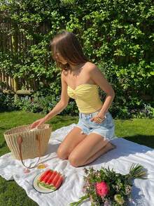 KARISMINA 女士春夏度假奶油黄弹力修身抹胸上衣，女士浪漫优雅性感扭结抹胸上衣 - 淡黃色 - 查看 4